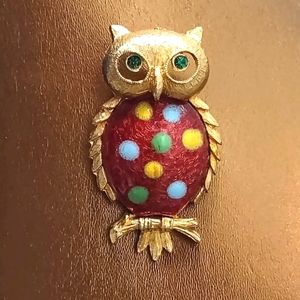 Vintage Owl  Brooch Gold Tone Excellent Condition.